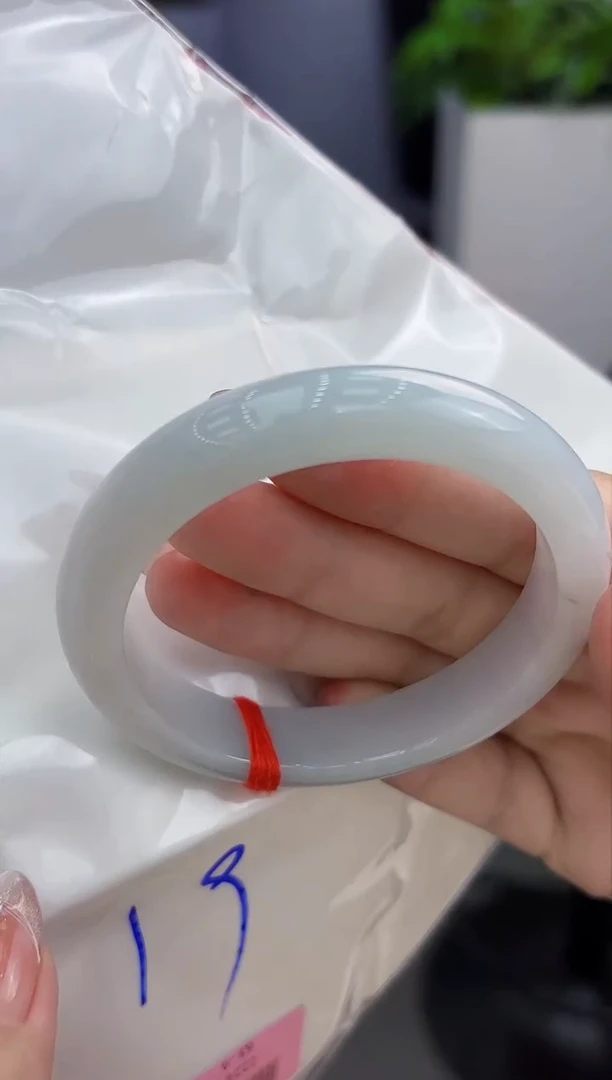 【闪购商品】翡翠颈饰合金翡翠手镯