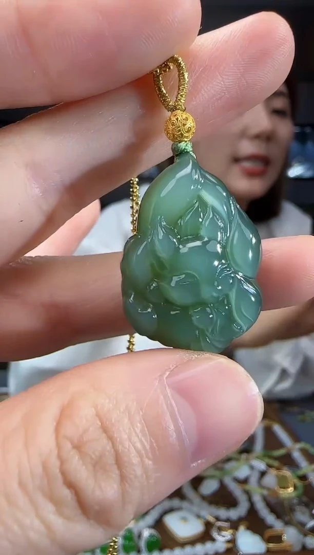 和田玉未镶嵌吊坠(不含链)1