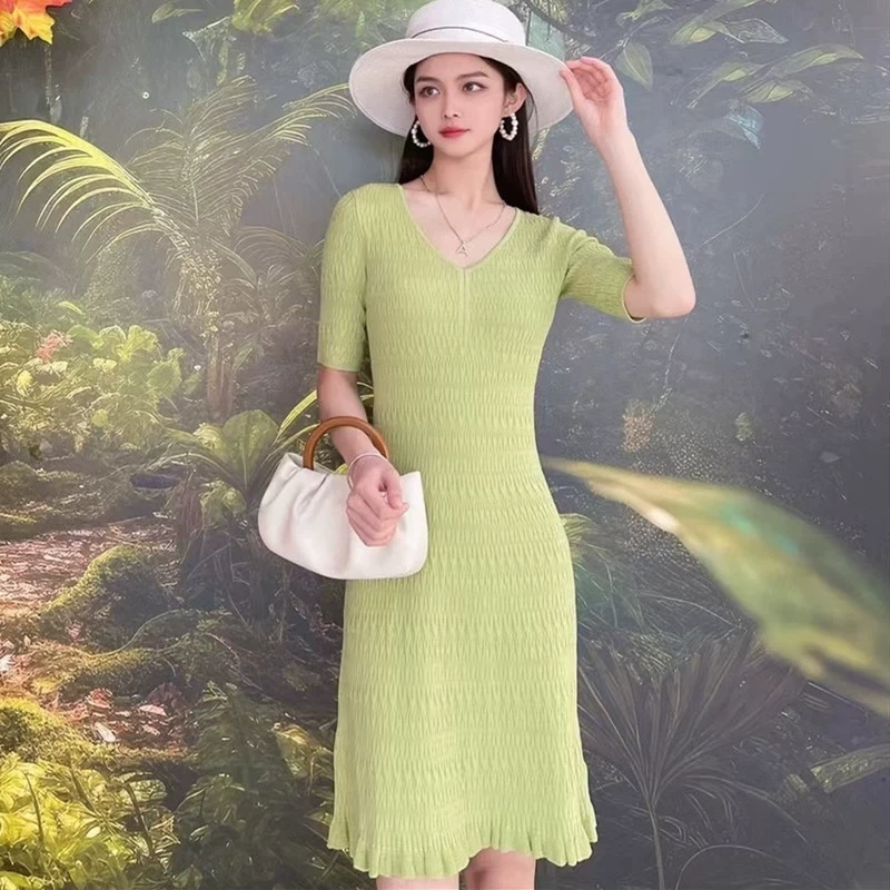 【专柜品质】夏季新款V领气质时尚优雅显瘦收腰针织连衣裙5599028