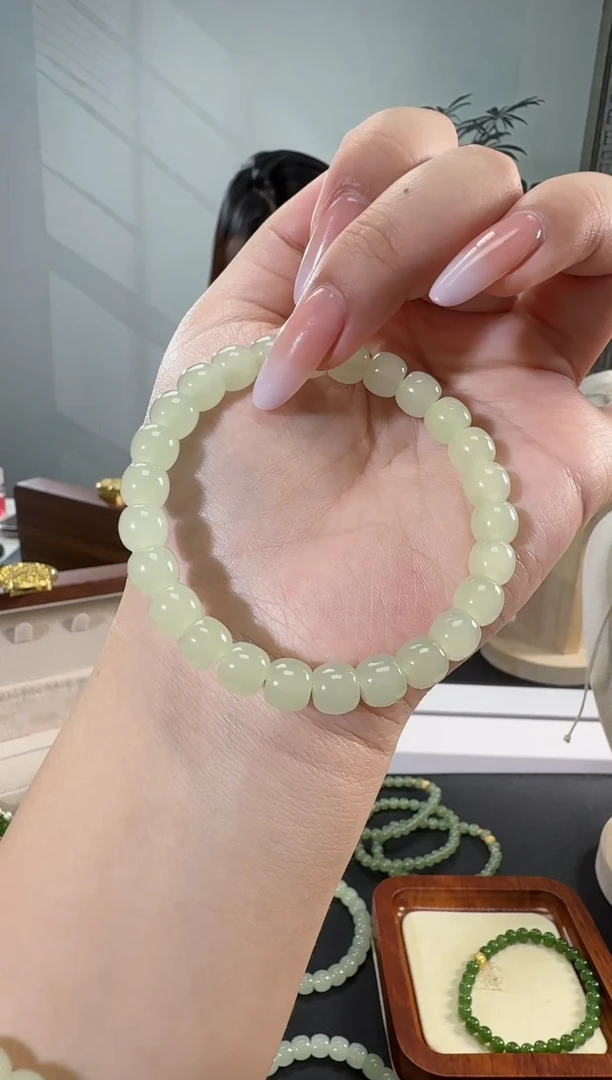 手链未镶嵌和田玉多样性发货发其中一件