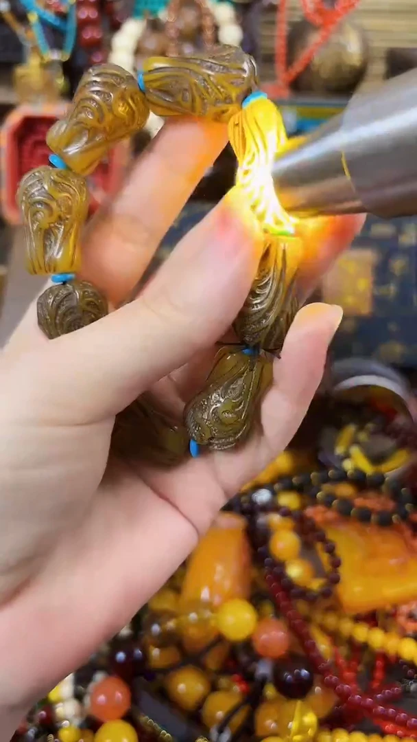 未镶嵌颈饰蜜蜡..................