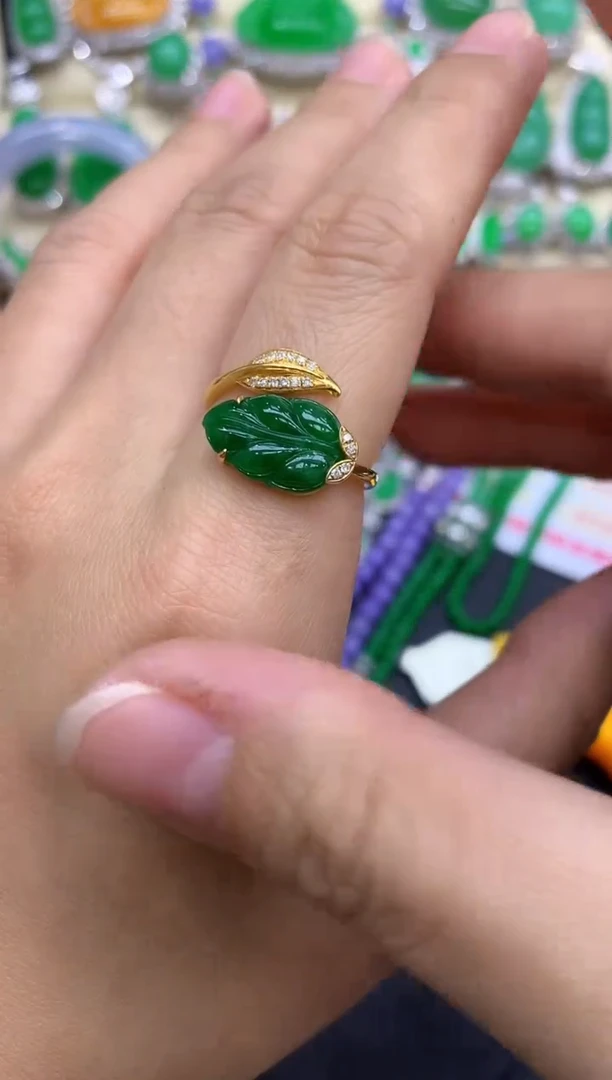 18K金镶嵌戒指翡翠399-中国好珍宝