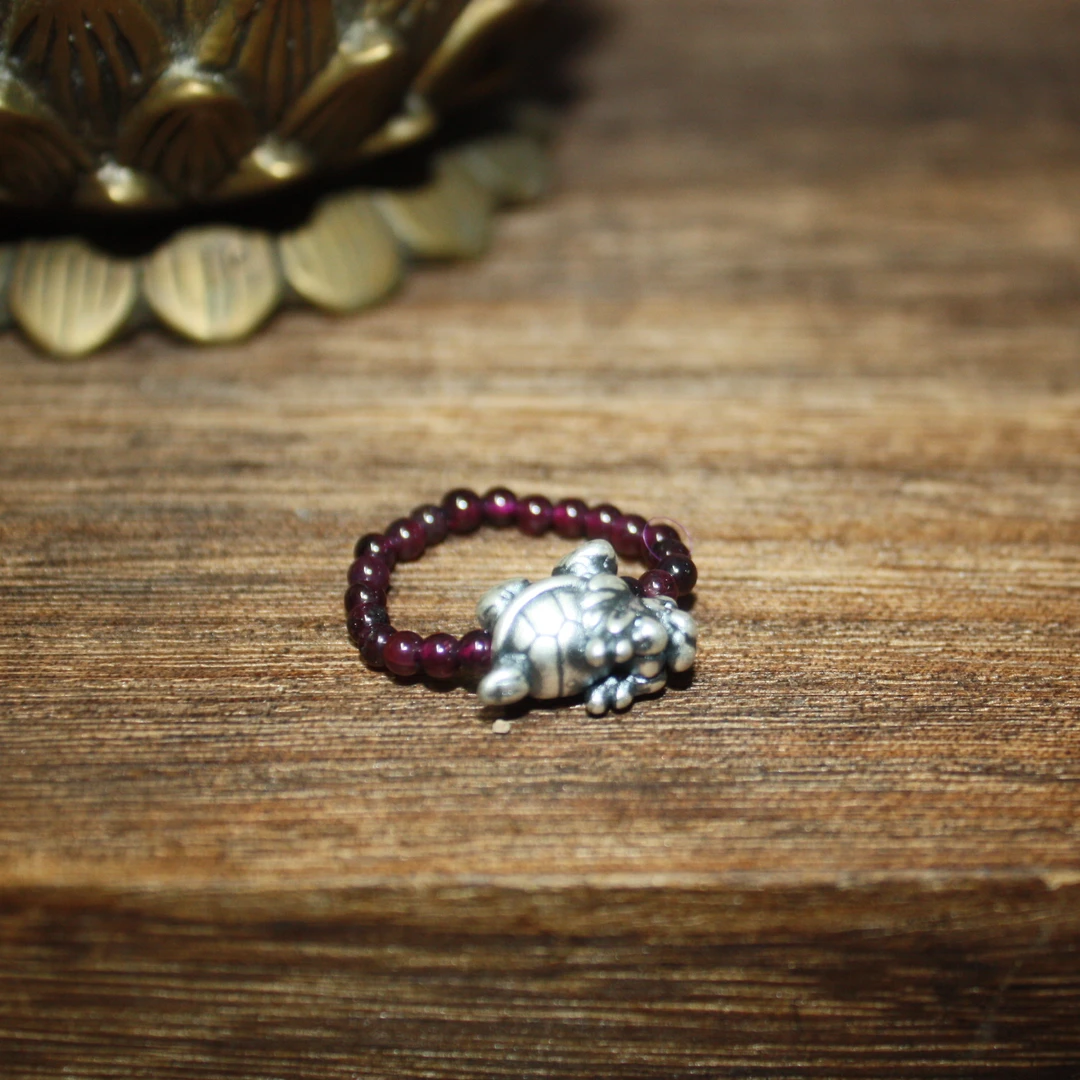 天然红石榴石麒麟戒指女款时尚百搭气质轻奢