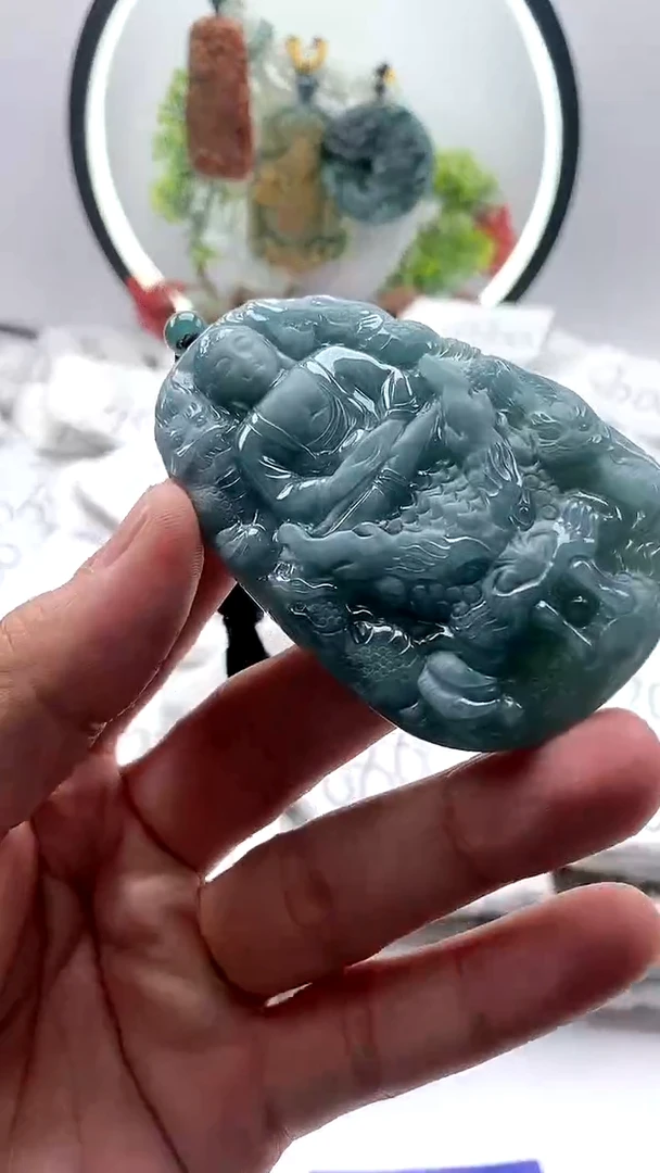 【闪购商品】翡翠颈饰未镶嵌大日如来