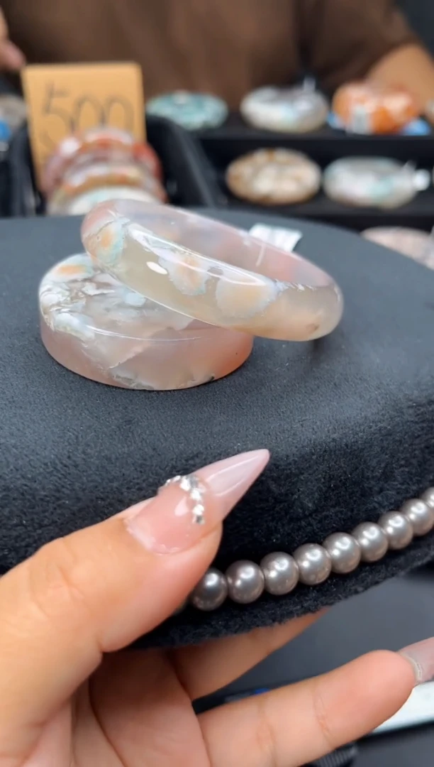 石英质玉手镯未镶嵌赠送镯心（圈口52