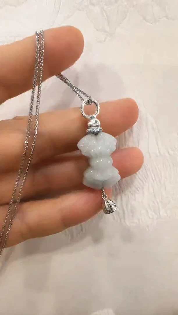 翡翠未镶嵌颈饰国风