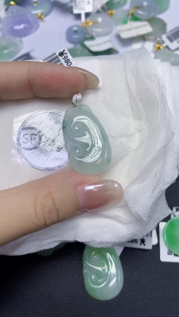 颈饰18K金镶嵌翡翠天然缅甸翡翠A货百元以上9元证书费自理