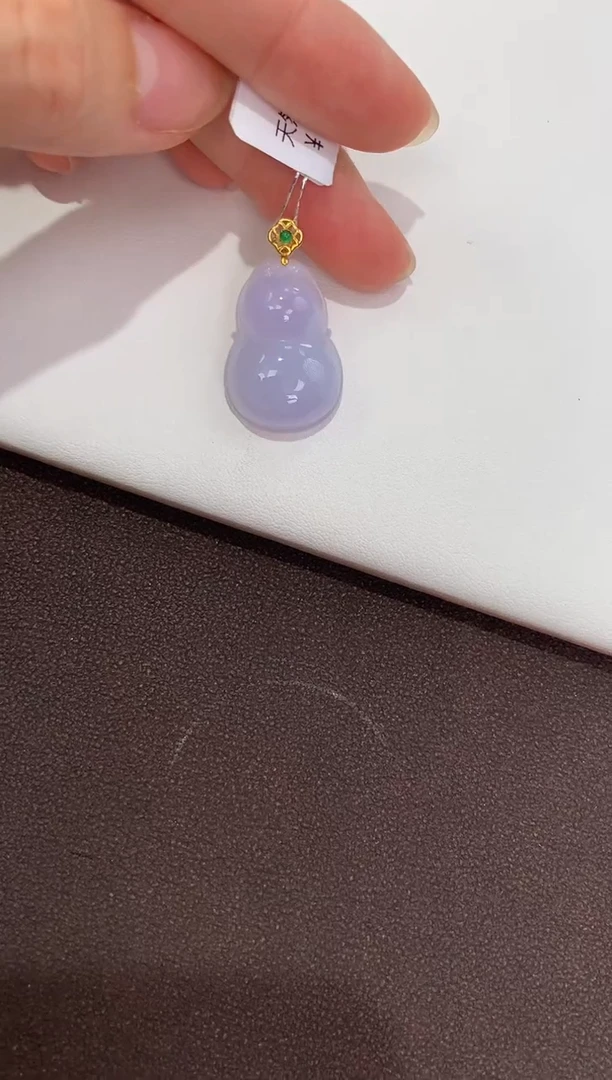 翡翠18K金镶嵌颈饰天然缅甸a货翡翠