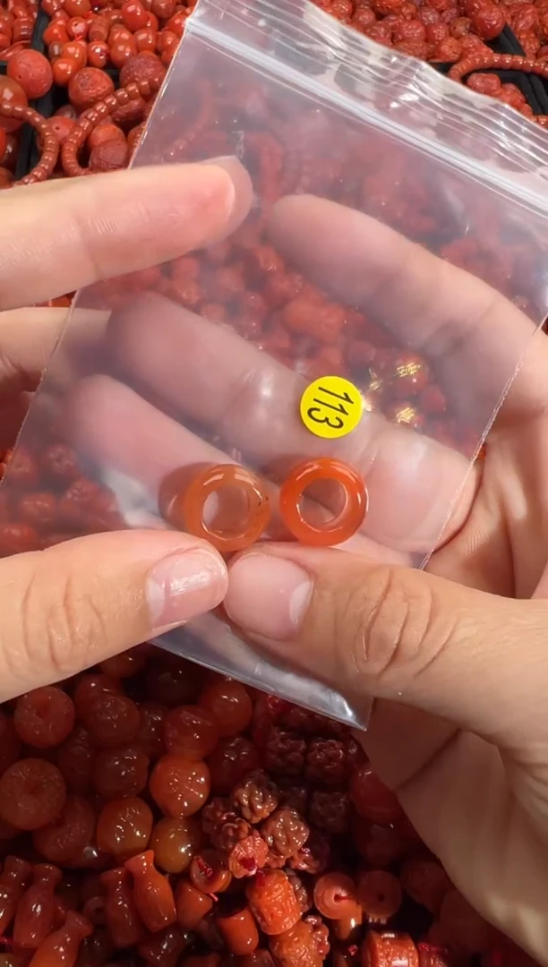 南红玛瑙未镶嵌颈饰11