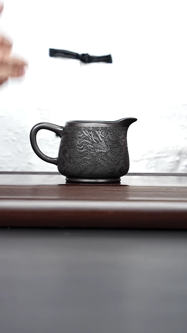 茶壶紫砂宜兴紫砂 石黄隐龙公道杯 高传霖