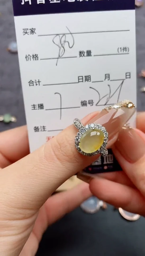 银S925镶嵌戒指翡翠.........