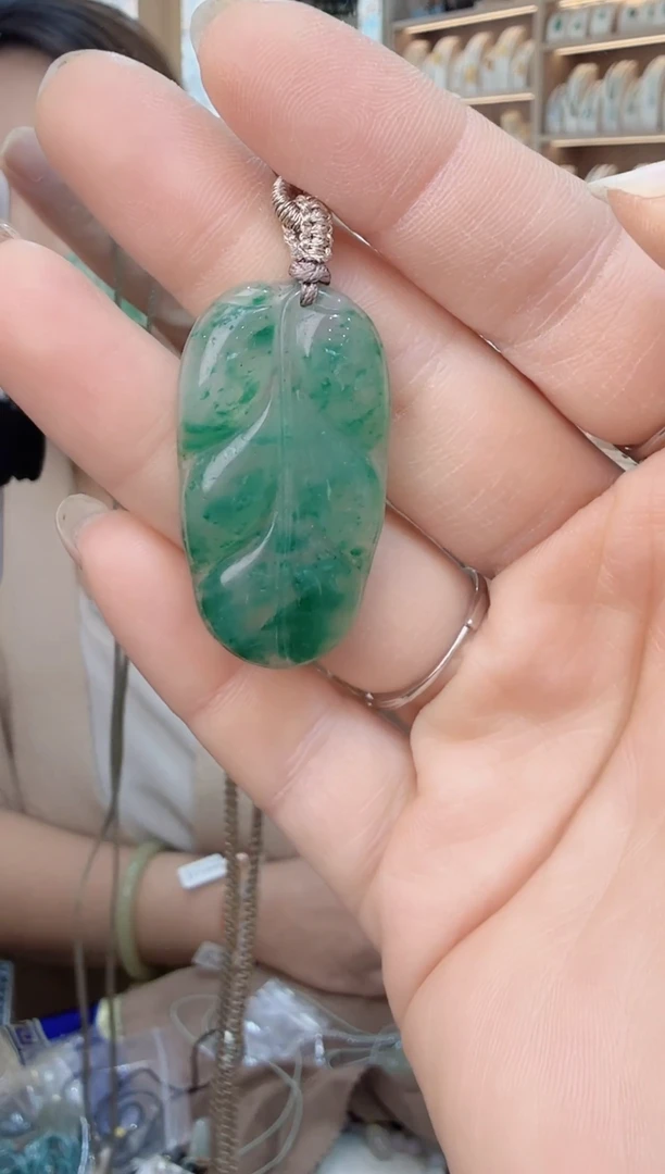 颈饰未镶嵌石英质玉（拍2发1 ）