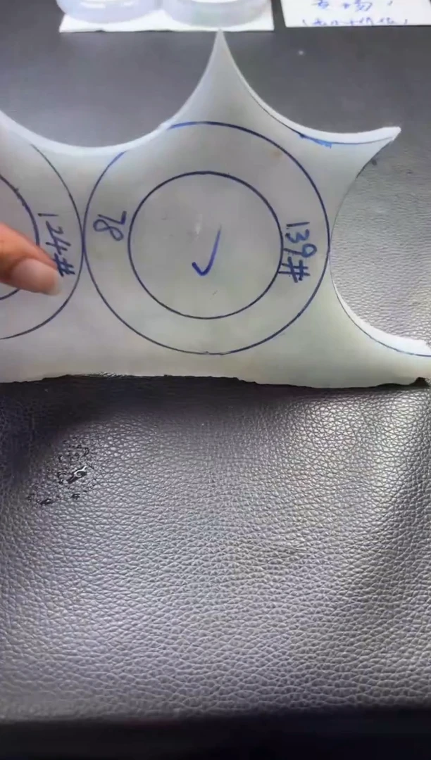 定制翡翠定制手镯不退不换未镶嵌休***拳定制手镯不退不换