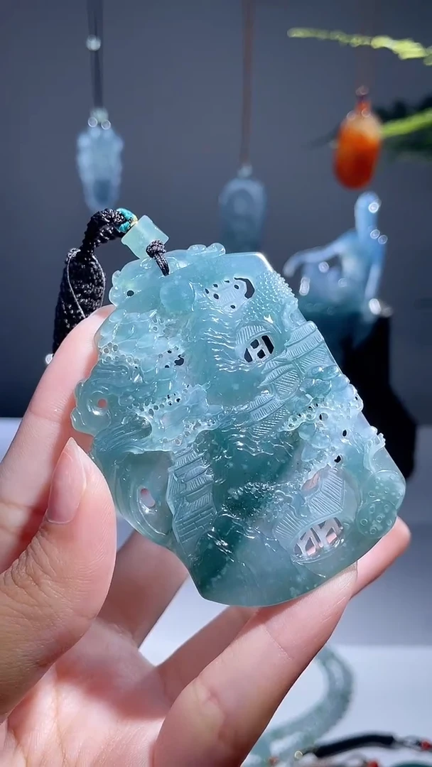 颈饰未镶嵌翡翠山水