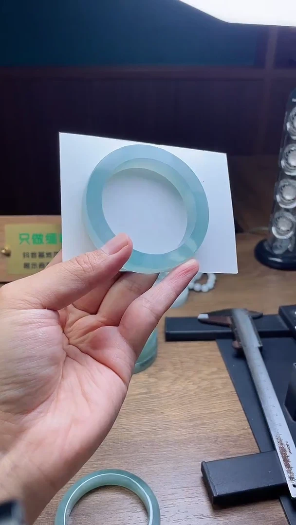 未镶嵌手镯定制翡翠Z**矣定制