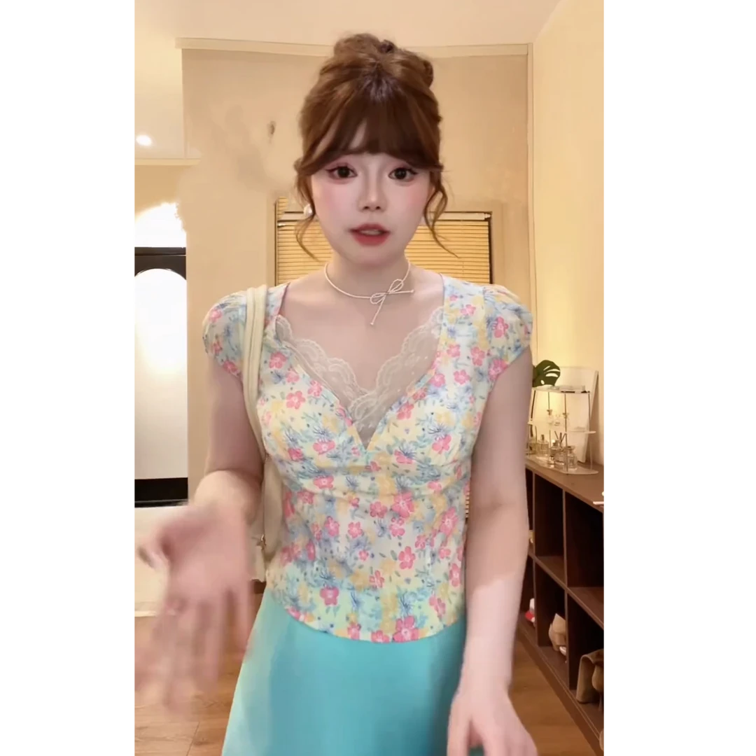 大码胖mm纯欲春夏碎花蕾丝上衣短袖T恤半身裙套装女多巴胺包臀裙