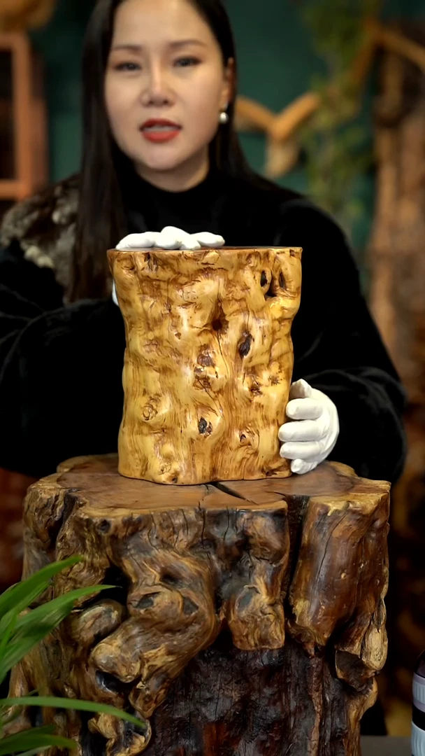 木雷击枣木笔筒