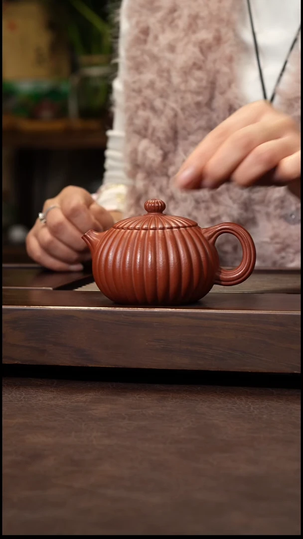 茶壶紫砂红清水经纹西施200cc左右