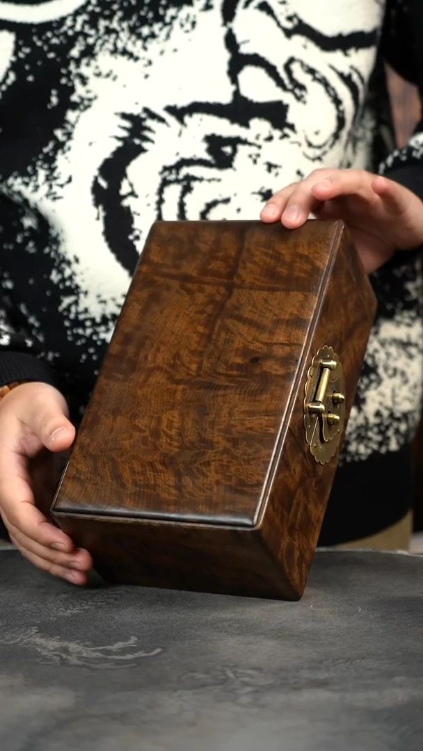 【闪购商品】金丝楠木雕903号阴沉满水波云彩纹一木一器首饰盒