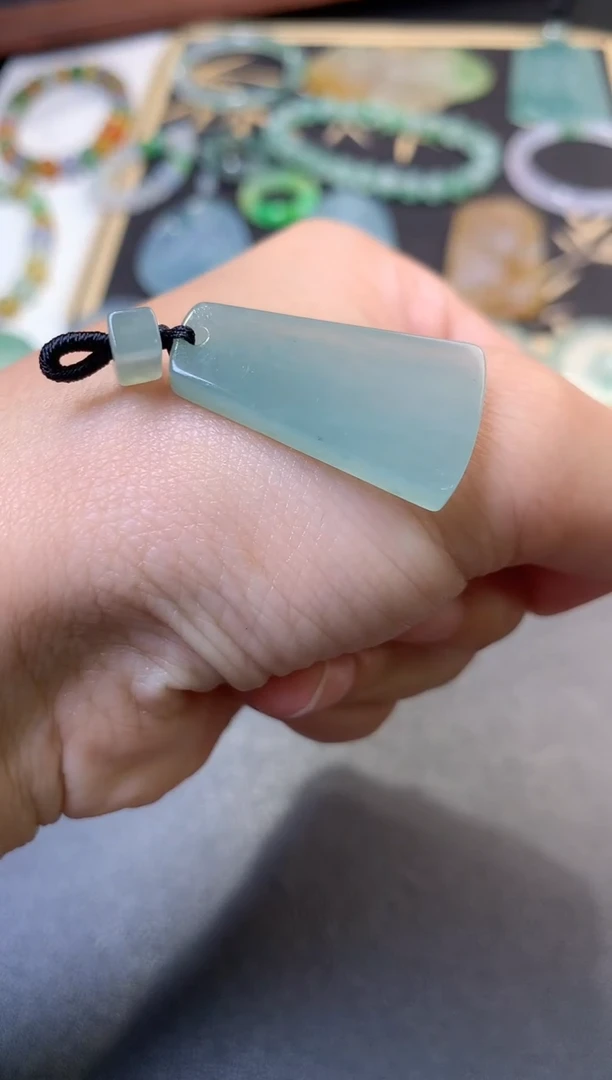 未镶嵌定制翡翠毛货