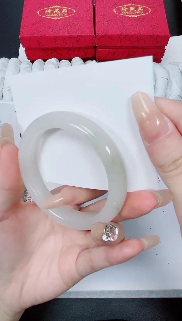 【闪购商品】石英质玉手镯未镶嵌K319-56.1