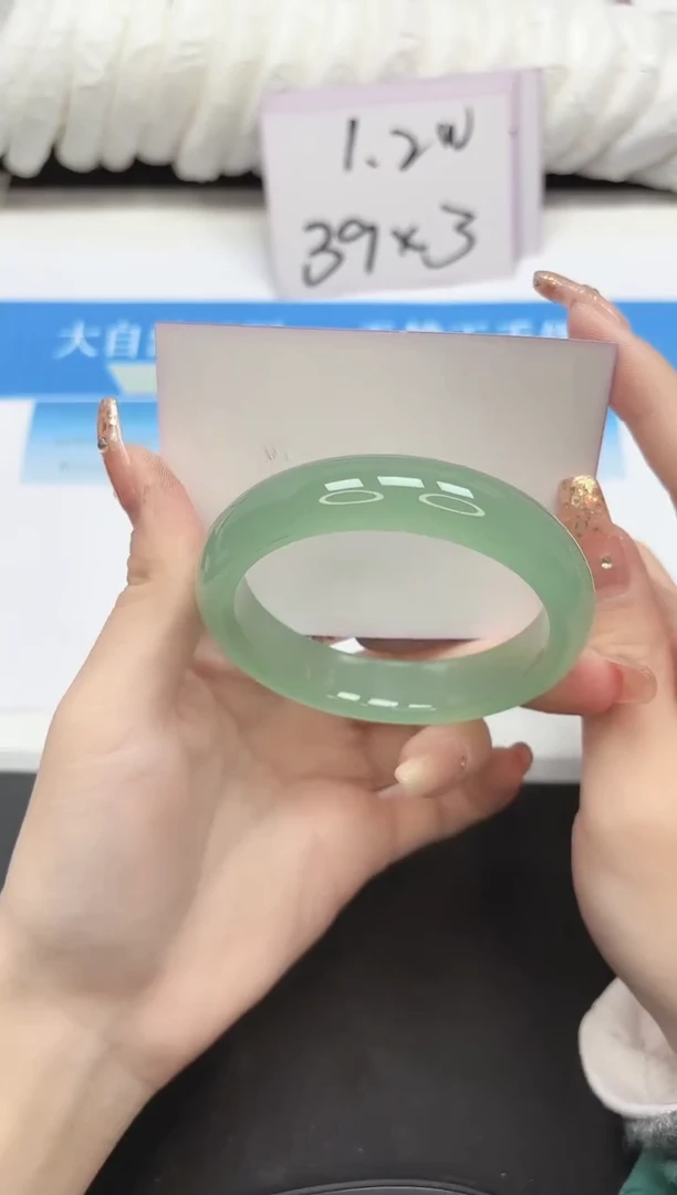 未镶嵌手镯石英质玉215-58