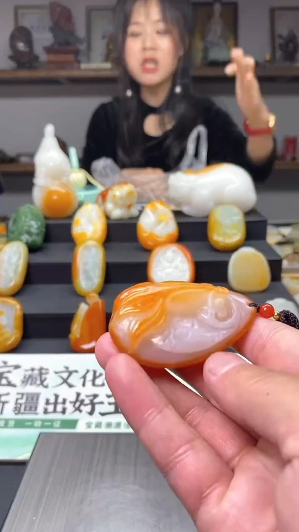 和田玉未镶嵌挂件年年有鱼