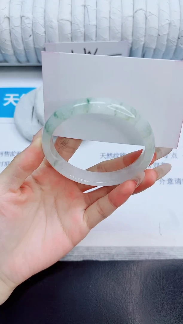 未镶嵌手镯石英质玉86/60.8