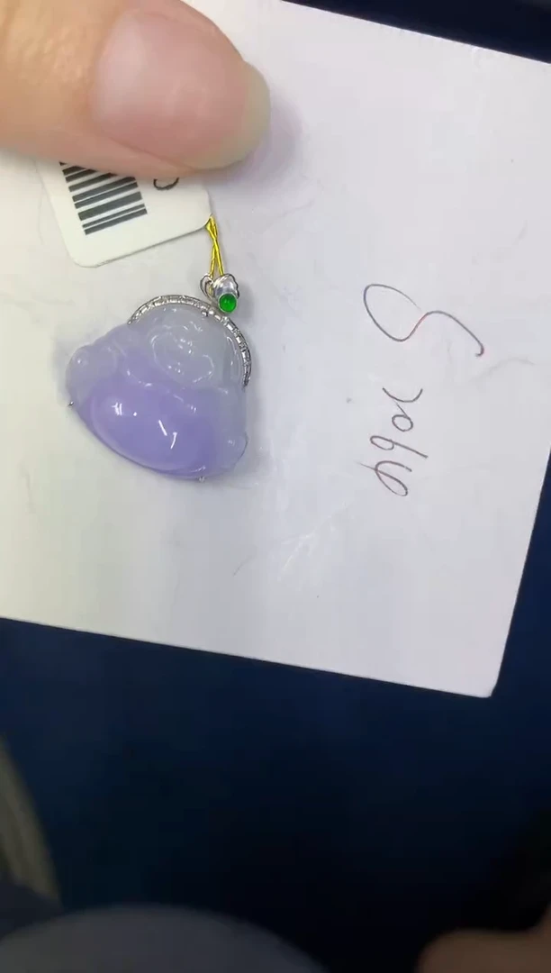 颈饰18K金镶嵌翡翠缅甸天然翡翠A货