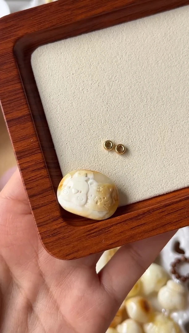 裸石蜜蜡未镶嵌贺***️小鸡老虎牌牌