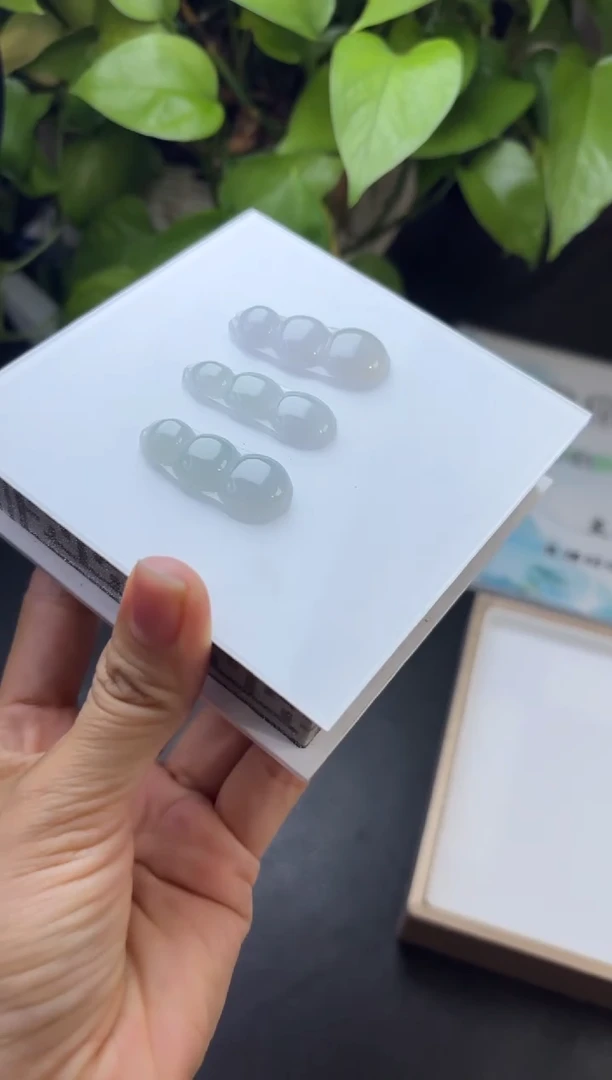 未镶嵌挂件翡翠多样性发一件R703118