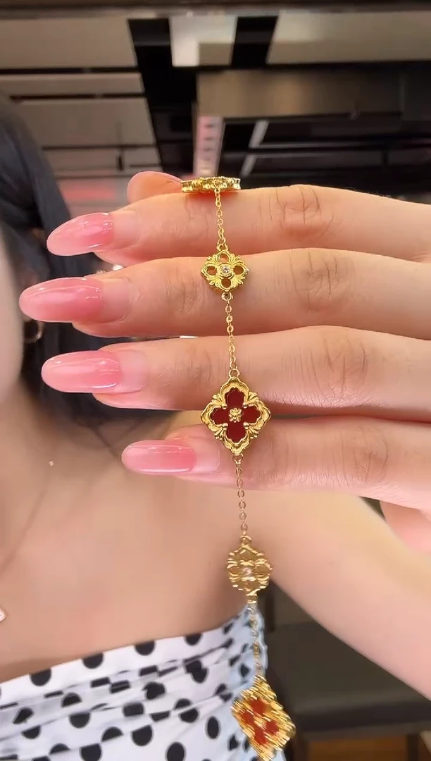 18K金镶嵌手链玛瑙/玉髓布奇手链