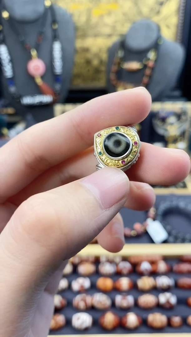 【闪购商品】玛瑙/玉髓颈饰未镶嵌戒指黄财神