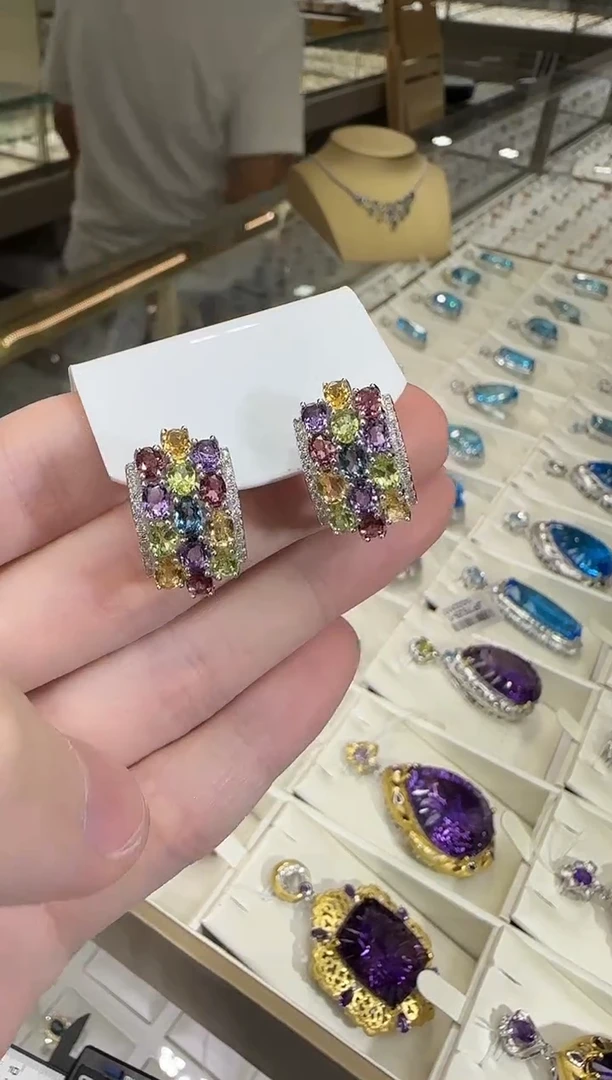 银S925镶嵌托帕石耳饰多彩宝石耳扣款