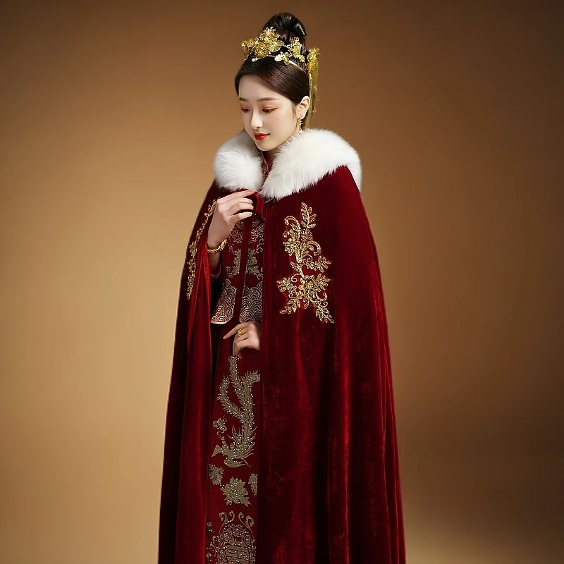 秀禾服披风红色2025新款新娘中式婚礼毛披肩斗篷保暖加厚毛领披风