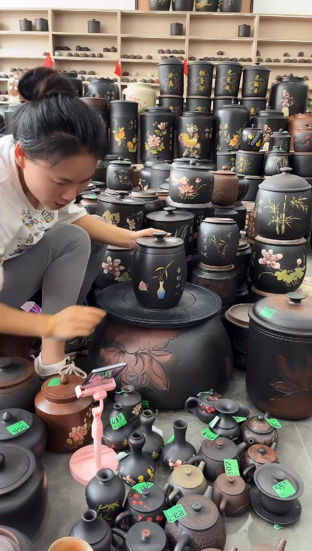 罐瑕疵茶叶罐   彩填高柱  231