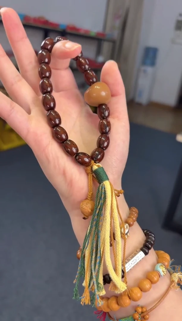 吊坠菩提根/象牙果  紫金鼠卡皮巴拉手持