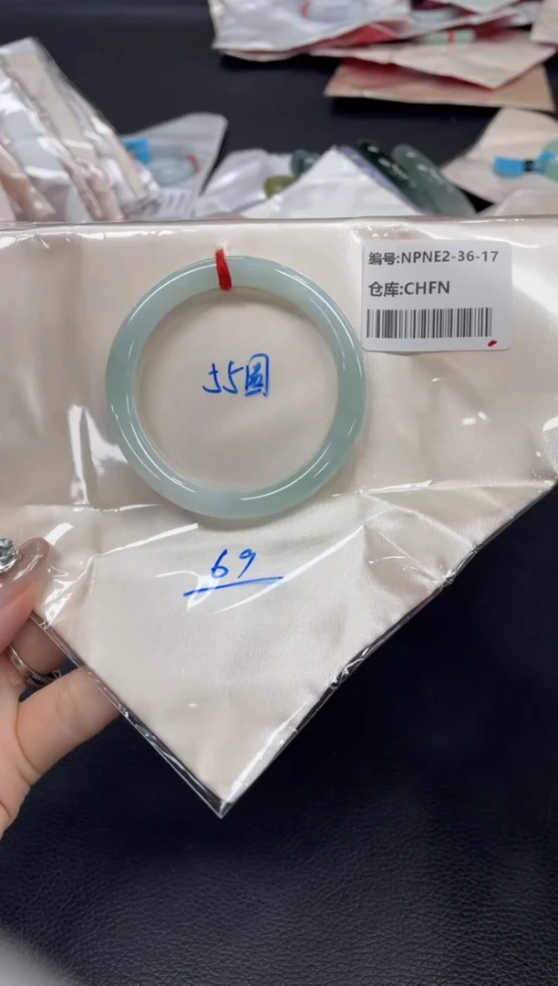未镶嵌手镯翡翠翡翠手镯