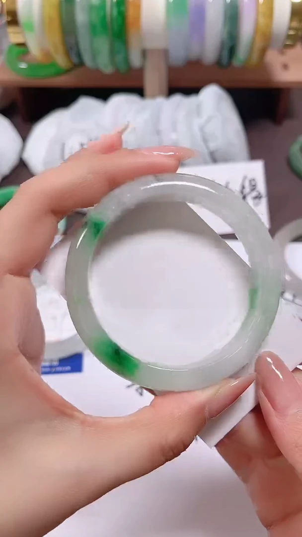无非金属缅料手镯79