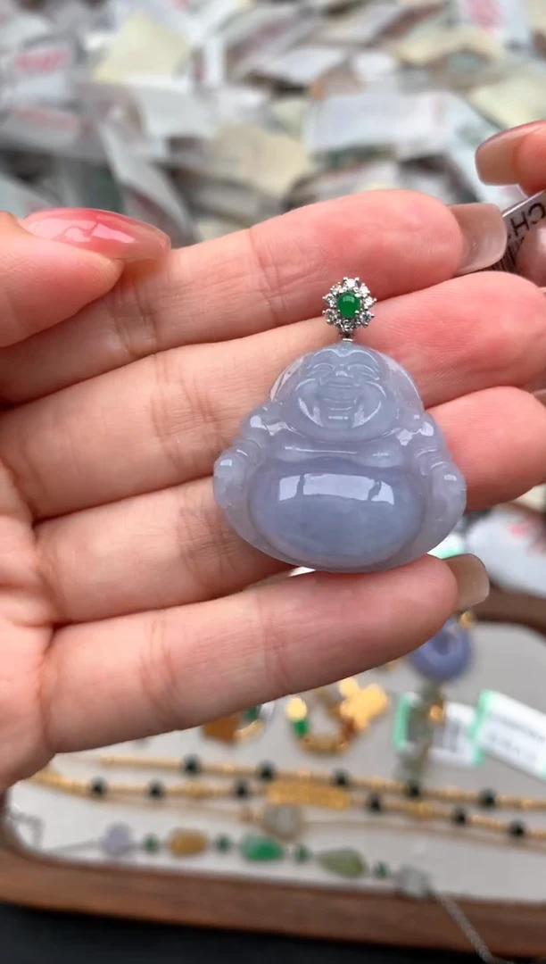 18K金镶嵌挂件翡翠一