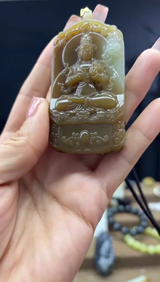 颈饰未镶嵌和田玉1