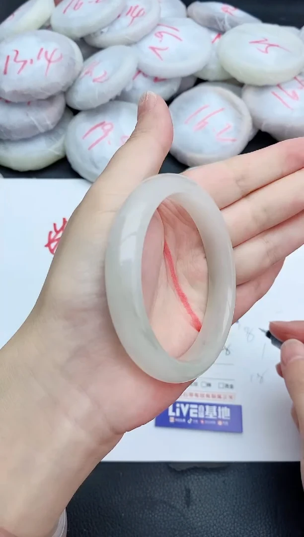 石英质玉手镯未镶嵌149+58.8