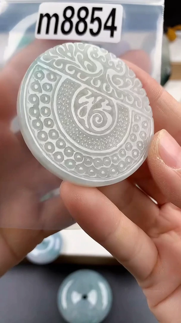 颈饰未镶嵌翡翠天然翡翠吊坠挂件