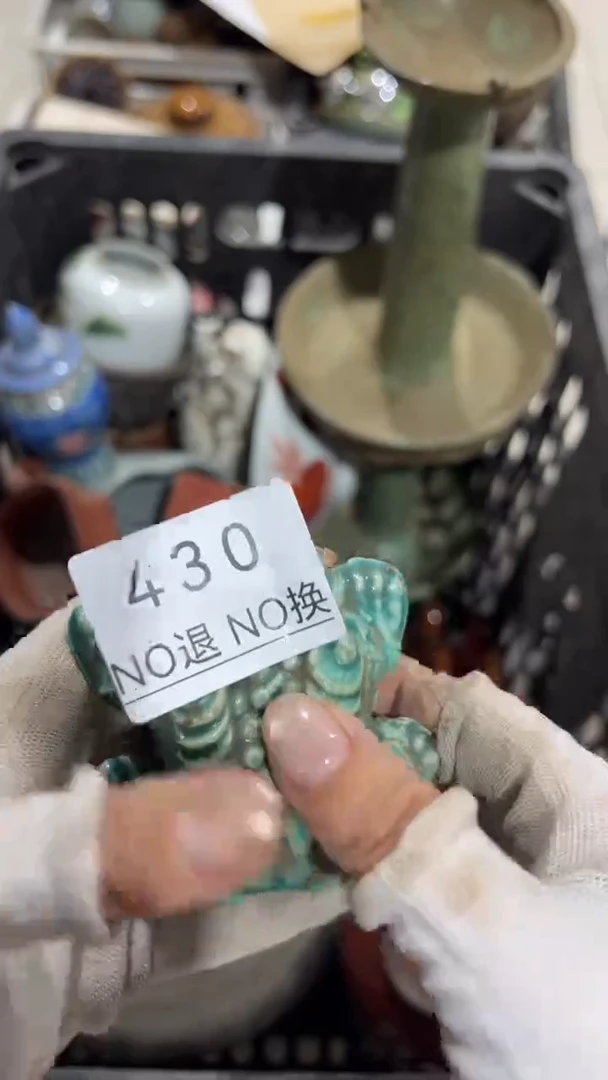 陶瓷六**哥工艺品摆件1012430