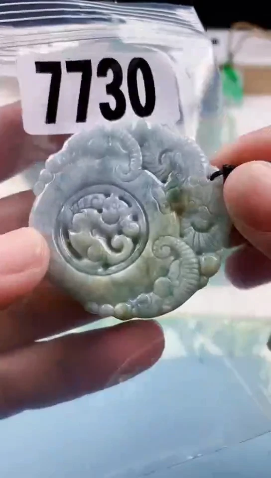 【闪购商品】翡翠挂件未镶嵌天然翡翠吊坠挂件