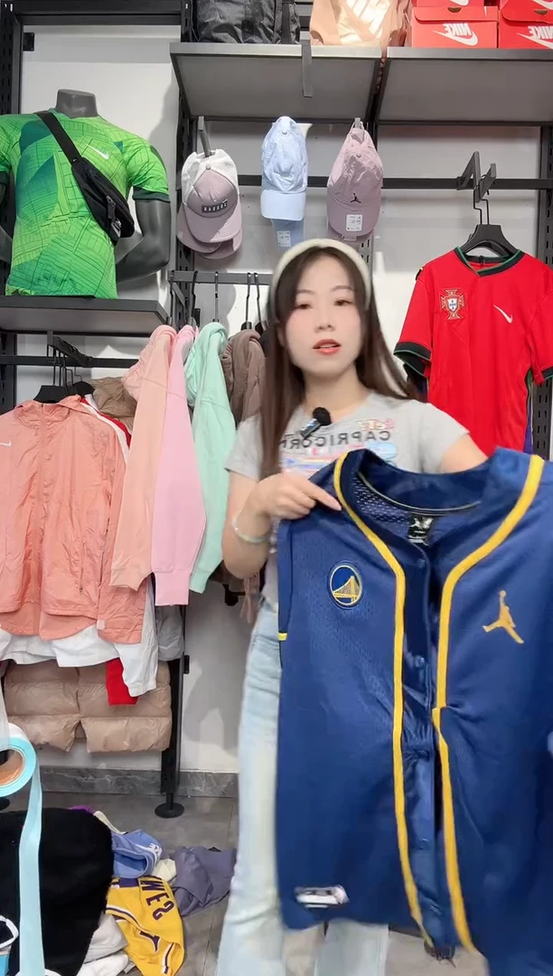 1355   编码 瑕疵款直播间过款为准 尺码 l