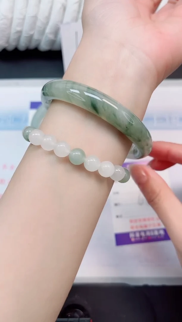 【闪购商品】石英质玉手镯未镶嵌247-60