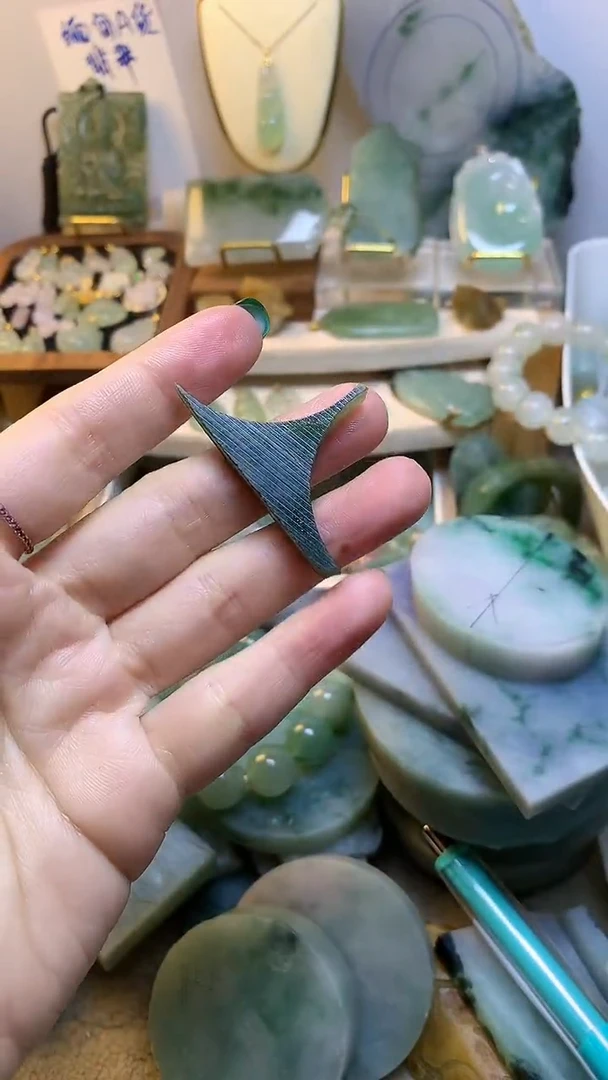 未镶嵌挂件翡翠缅甸A货翡翠，没有运费险