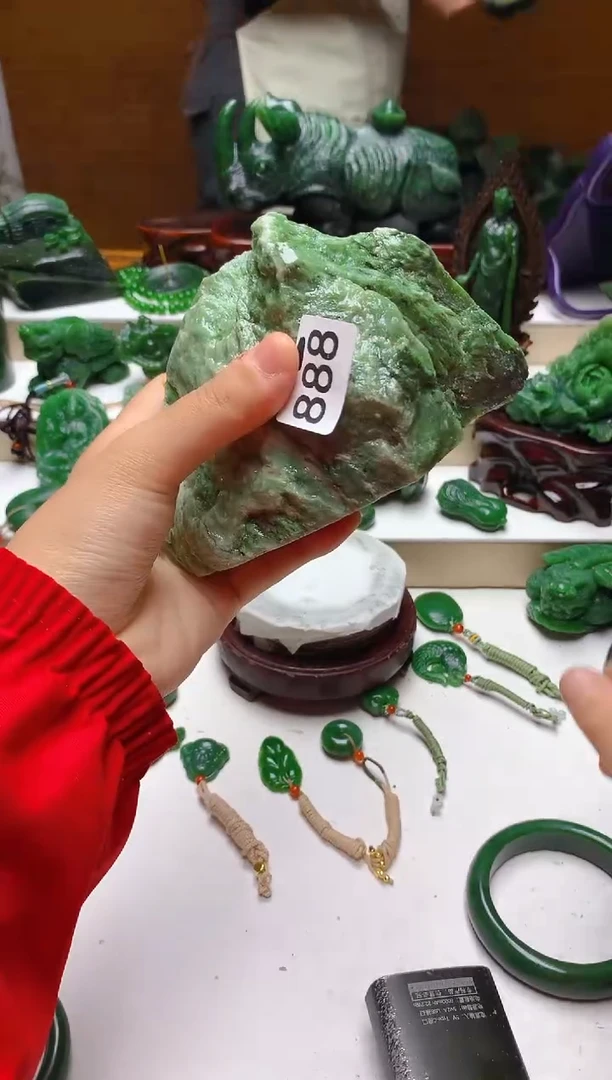 未镶嵌和田玉（碧玉）珠宝半成品1