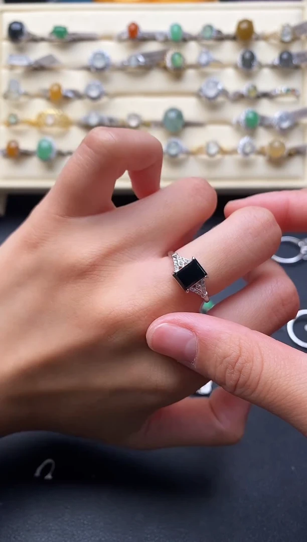 银S925镶嵌戒指翡翠666666+6